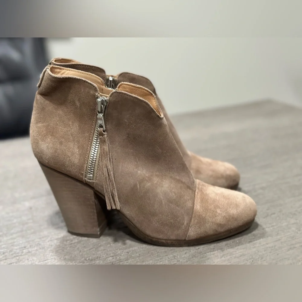 $495 RAG & BONE NEW YORK Margot Italian Suede Leather Ankle bootie 8.5 - 38.5 EU - Picture 2 of 9